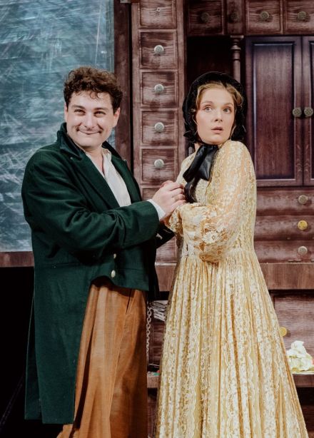 Спектакль «С кем поведёшься»