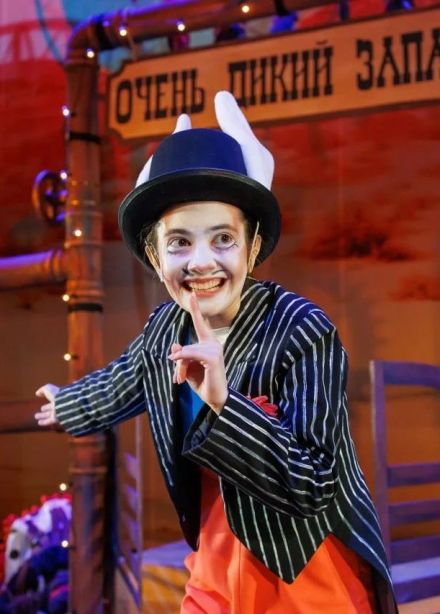 Спектакль «Братец Лис и братец Кролик»