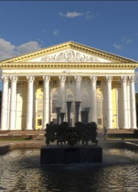 Спектакль «С любимыми не расставайтесь!»