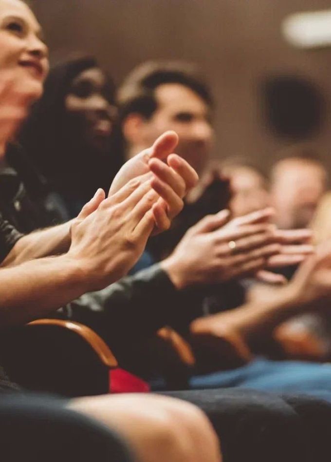 Спектакль «Ищите женщину»