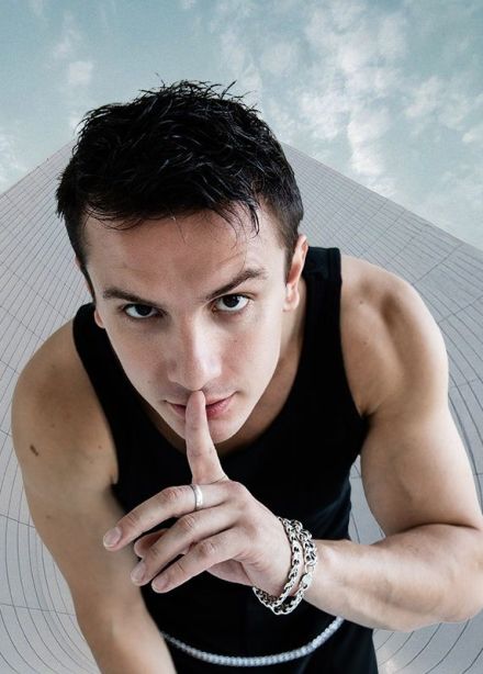 NЮ. Юрий Николаенко