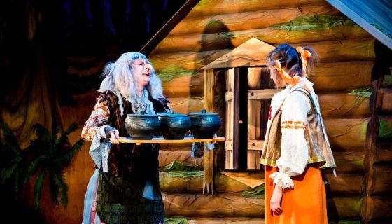 Спектакль «Как Настенька чуть кикиморой не стала»